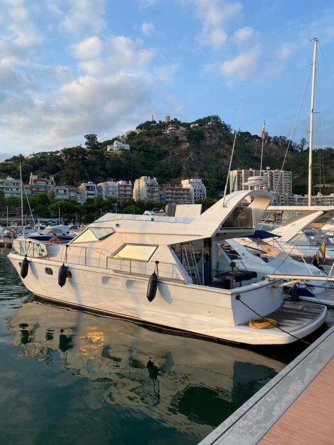 Barco Muy Romantico Con Parking! Sant Adria de Besos Εξωτερικό φωτογραφία