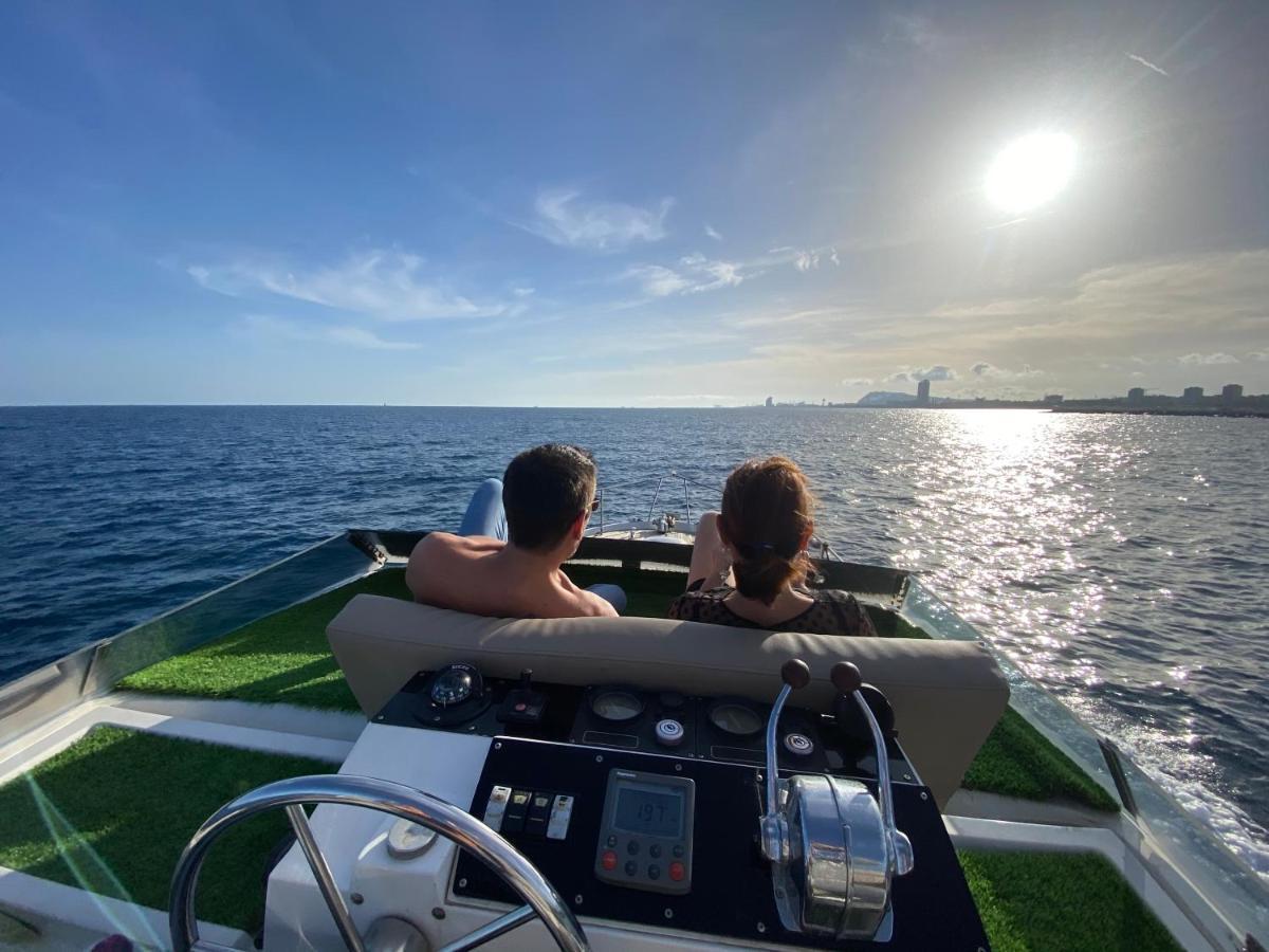 Barco Muy Romantico Con Parking! Sant Adria de Besos Εξωτερικό φωτογραφία