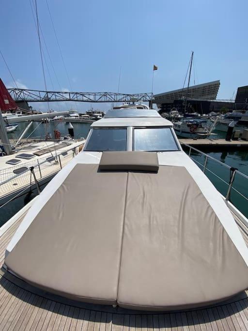 Barco Muy Romantico Con Parking! Sant Adria de Besos Εξωτερικό φωτογραφία